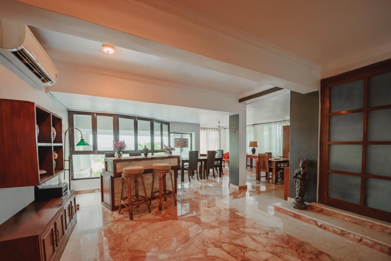 Ocean Suite Goa Dona Paula Kültér fotó