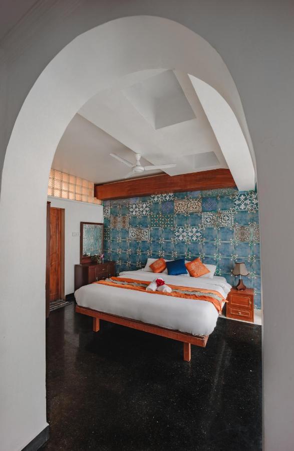 Ocean Suite Goa Dona Paula Kültér fotó